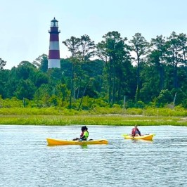 a small boat in a body of water